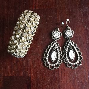 Chloe + Isabel earring and bracelet combo